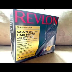REVLON One-Step Hair Dryer & Styler NEW